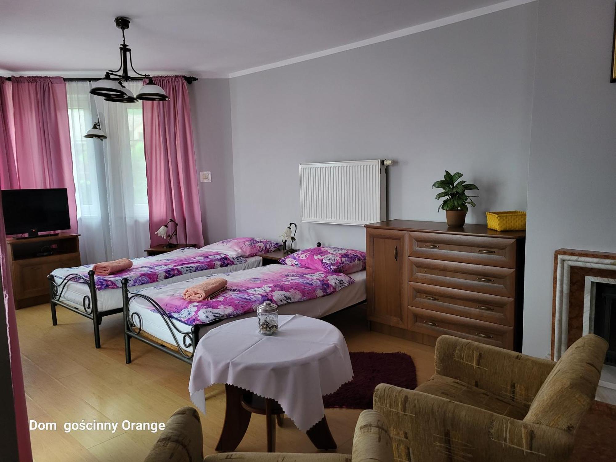 Dom Goscinny Orange Wysowa-Zdrój Habitación foto